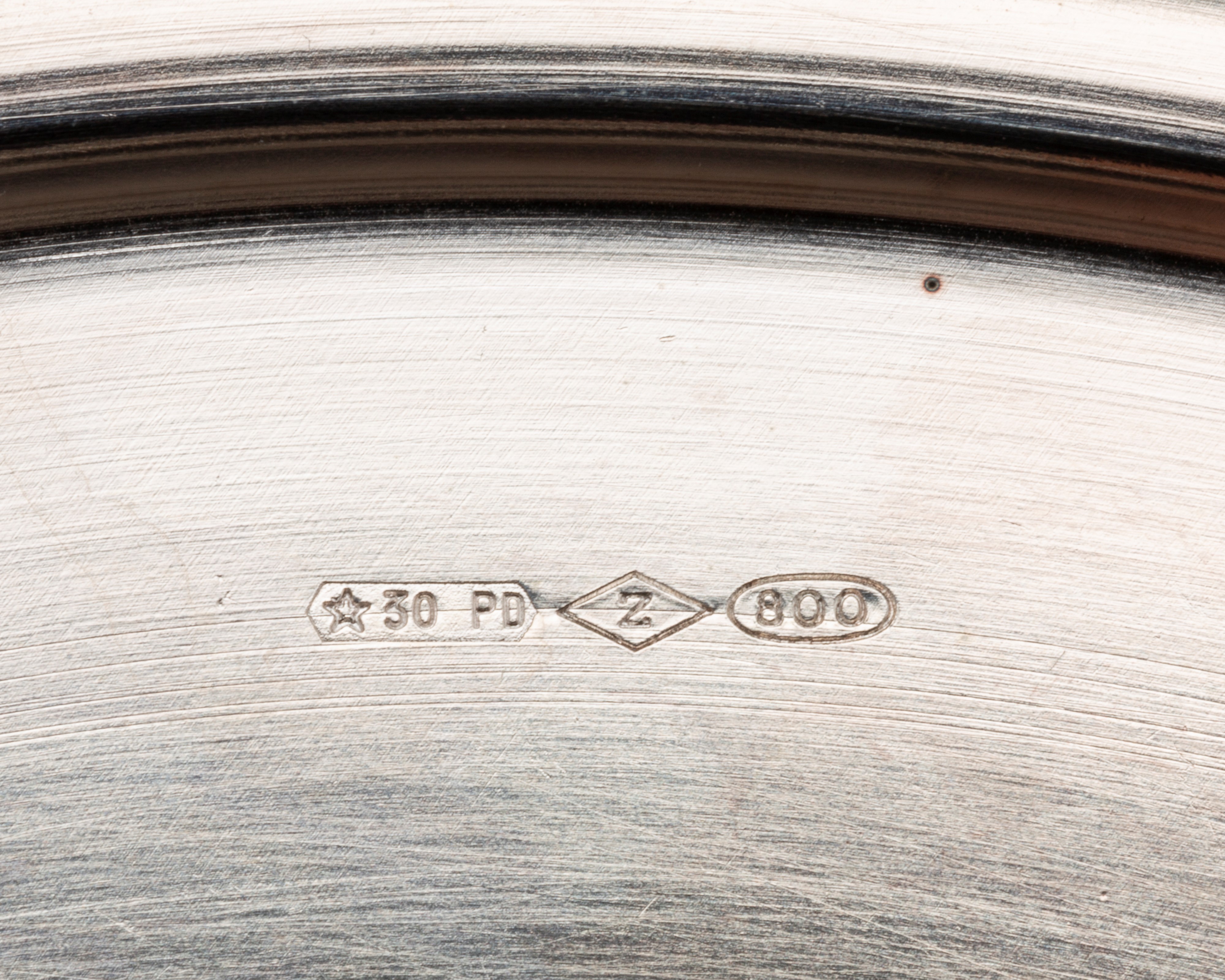 Cinque piatti e una coppa