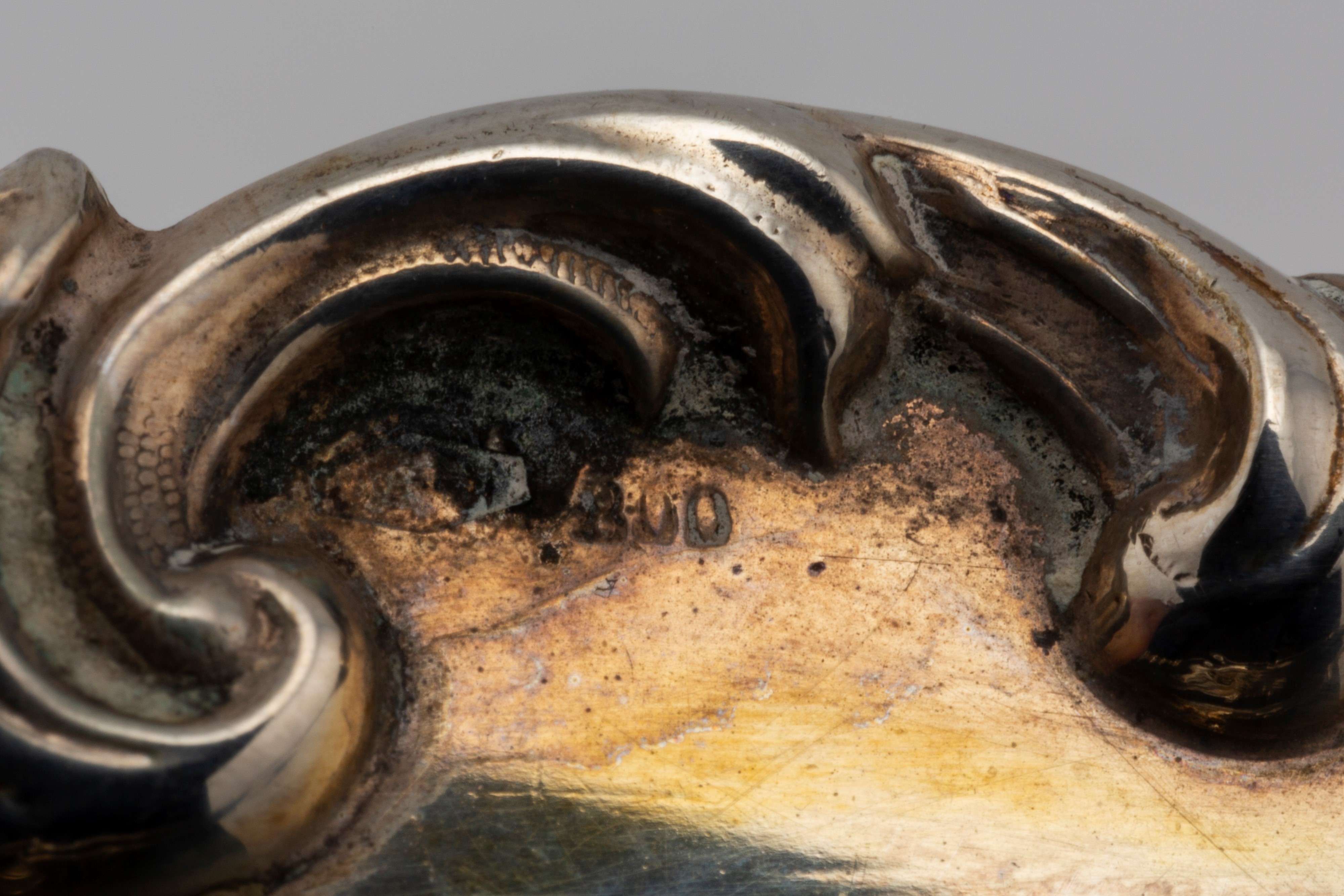 Cinque piatti e una coppa