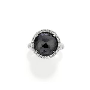 Anello con diamante nero