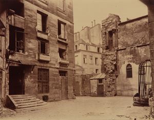 Cour, Saint-Julien-le-Pauvre
