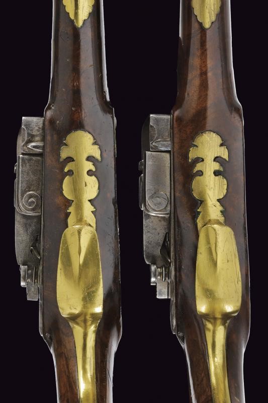 Bel paio di pistole a pietra focaia alla micheletta da ufficiale