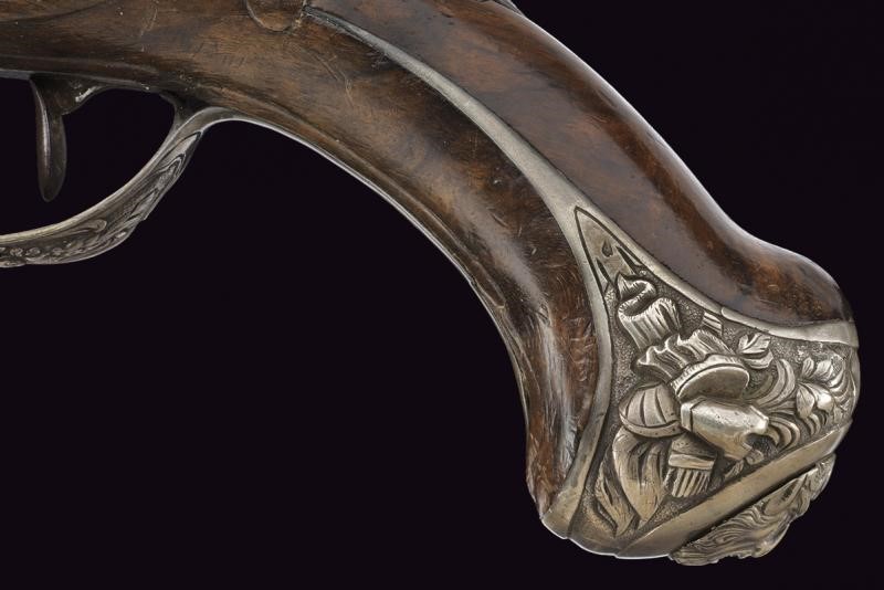 Pistola di Rousset ridotta a luminello, con fornimenti in argento