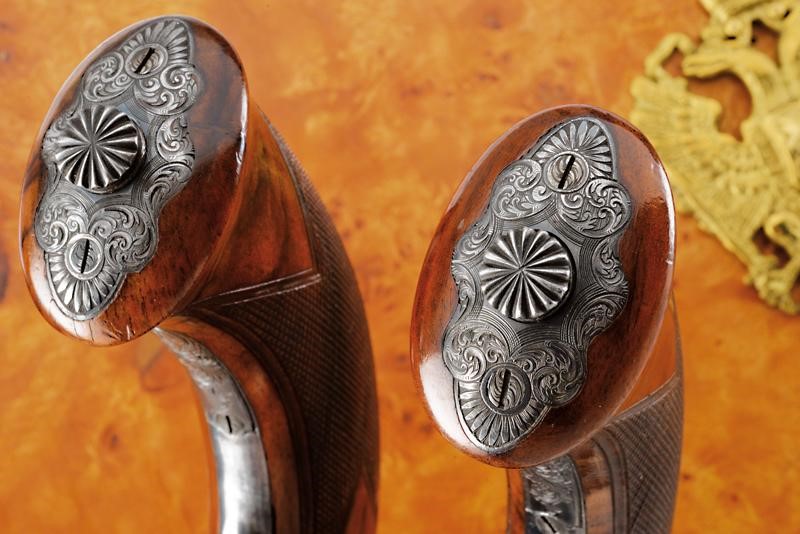 Paio di straordinarie di pistole a luminello di Carl Pirko