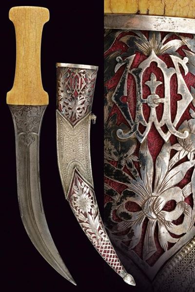 Bel Kandshar con Fodero Decorato in Argento