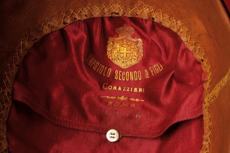 Elmo da Ufficiale di Cavalleria con Custodia Originale, Epoca Vittorio Emanuele III