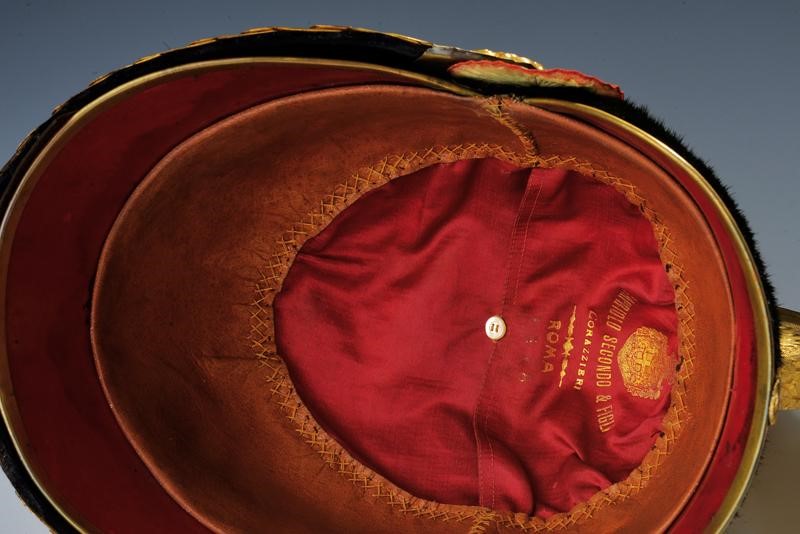 Elmo da Ufficiale di Cavalleria con Custodia Originale, Epoca Vittorio Emanuele III