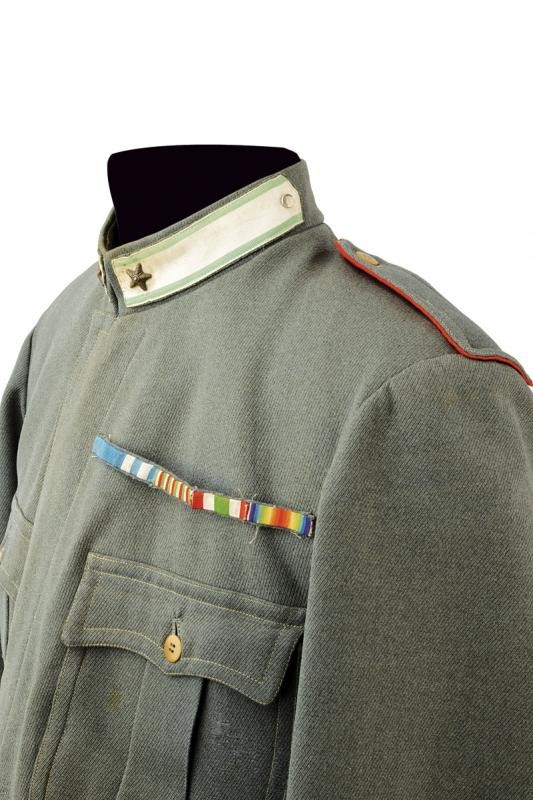 Set di Giacca e Berretto da Generale della Brigata di Fanteria Reggio