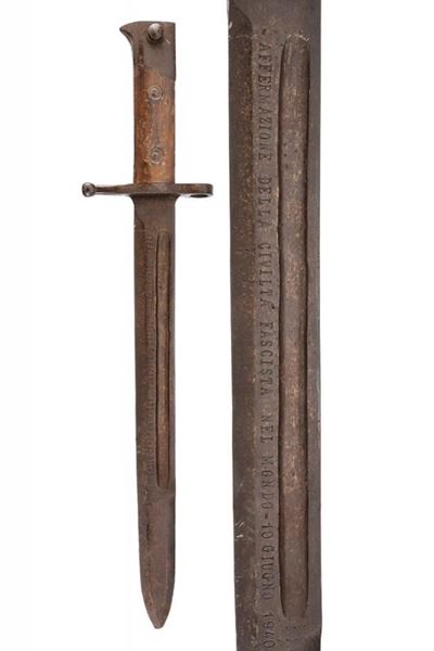 Scultura Commemorativa Lavorata a Effigiare la Baionetta Modello 1891