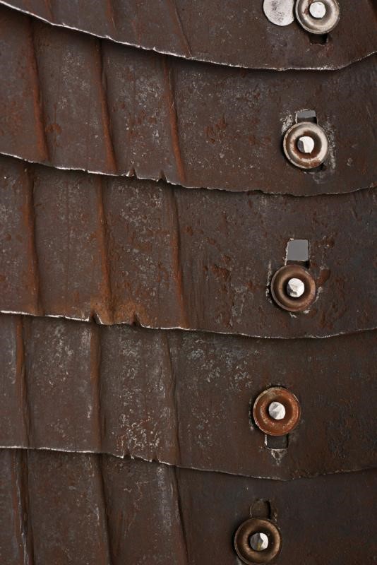 Fantastica Armatura Completa alla Massimiliana con Incisioni