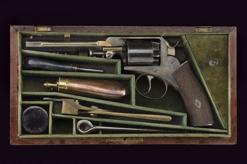 Revolver tipo Adams a luminello in cassetta Metà del XIX Secolo | Rare ...