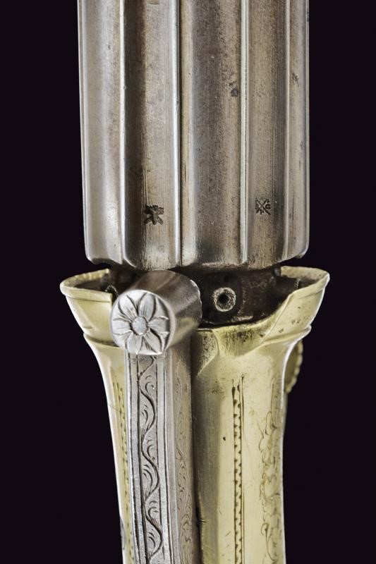 Pepperbox Revolver a Luminello di Egg