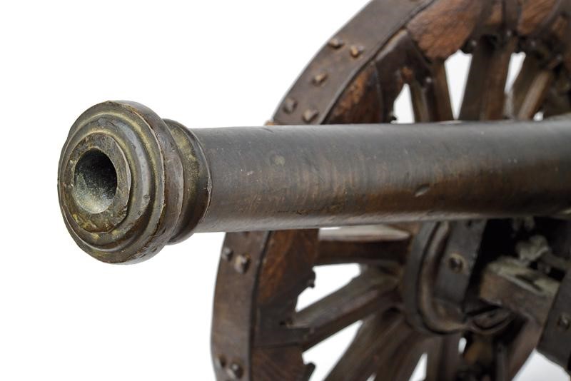 Bel Modello di Cannone