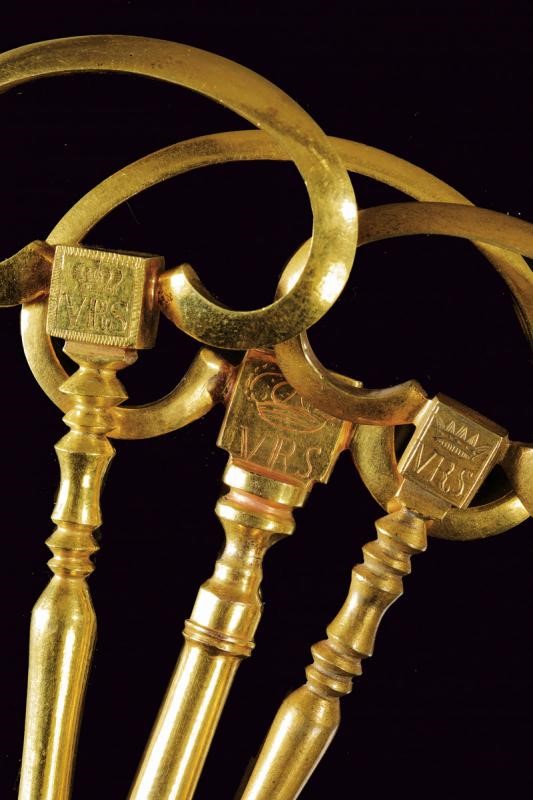 Lotto di tre chiavi da ciambellano