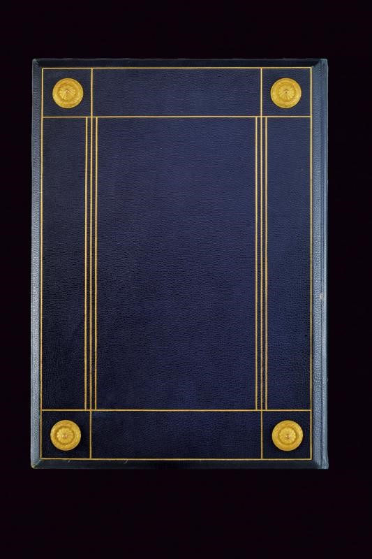 Bellissimo cofanetto contenente gli statuti dell'ordine della corona di ferro