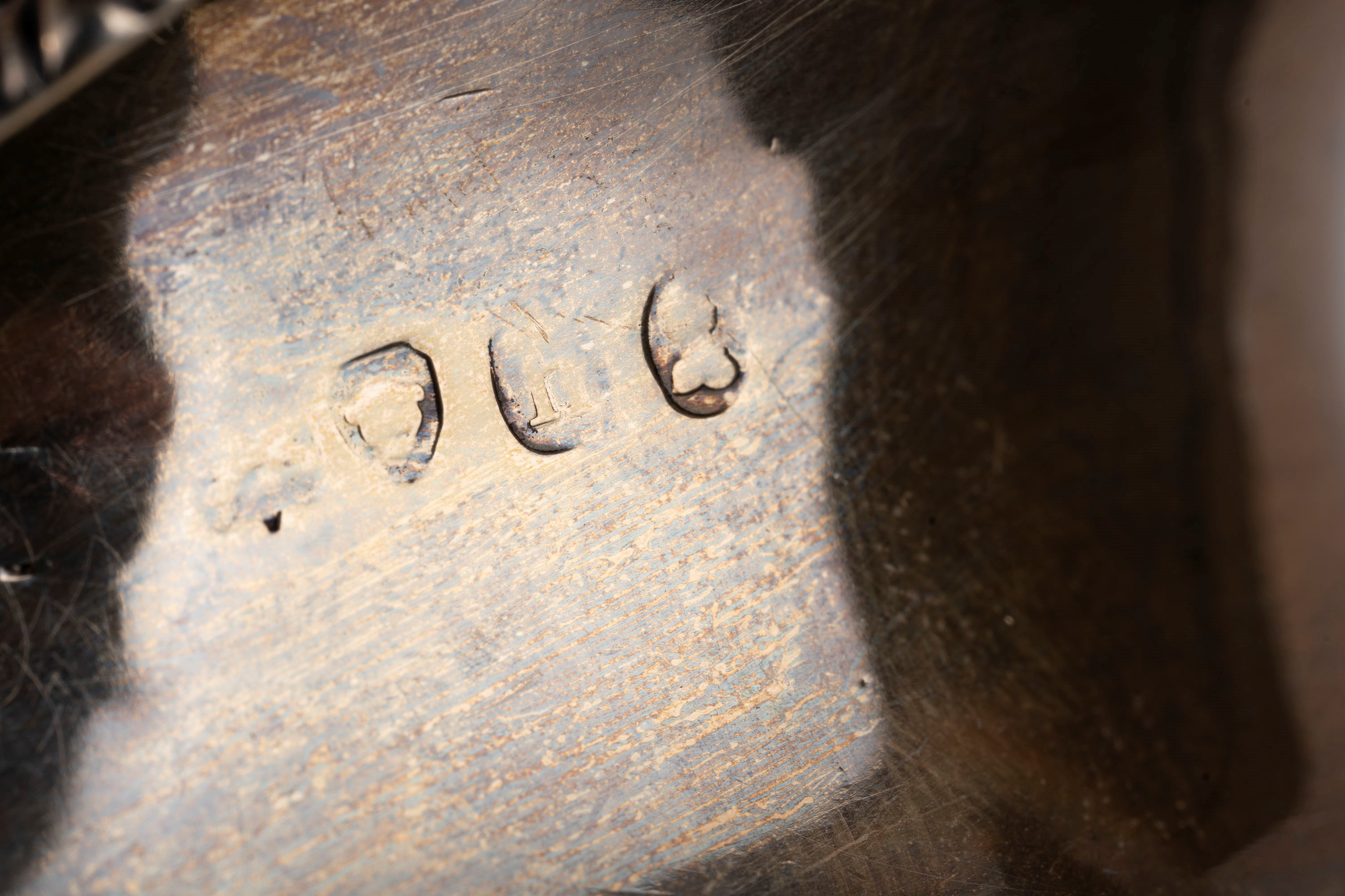 Lotto di quattro oggetti