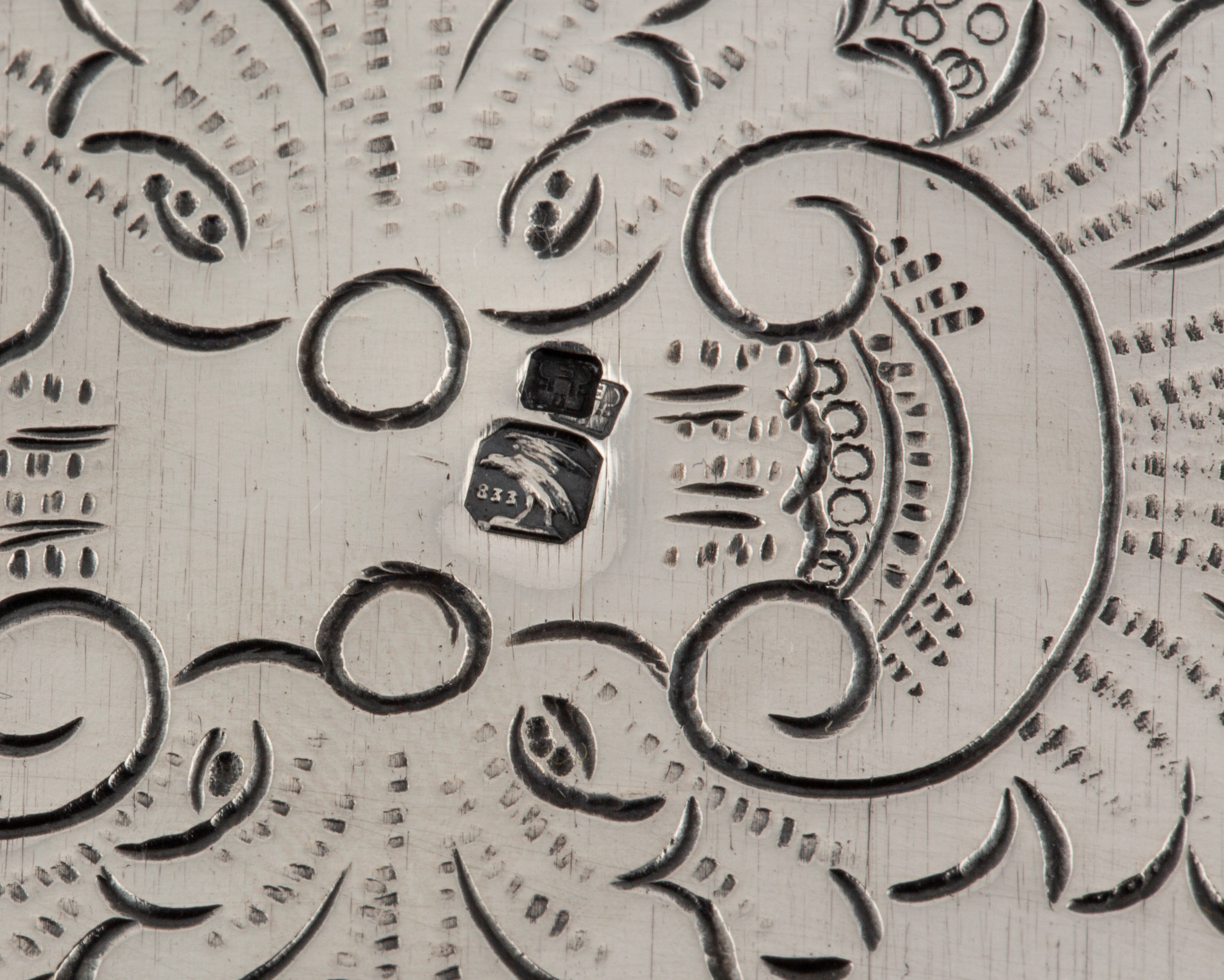 Grande vassoio e due piatti