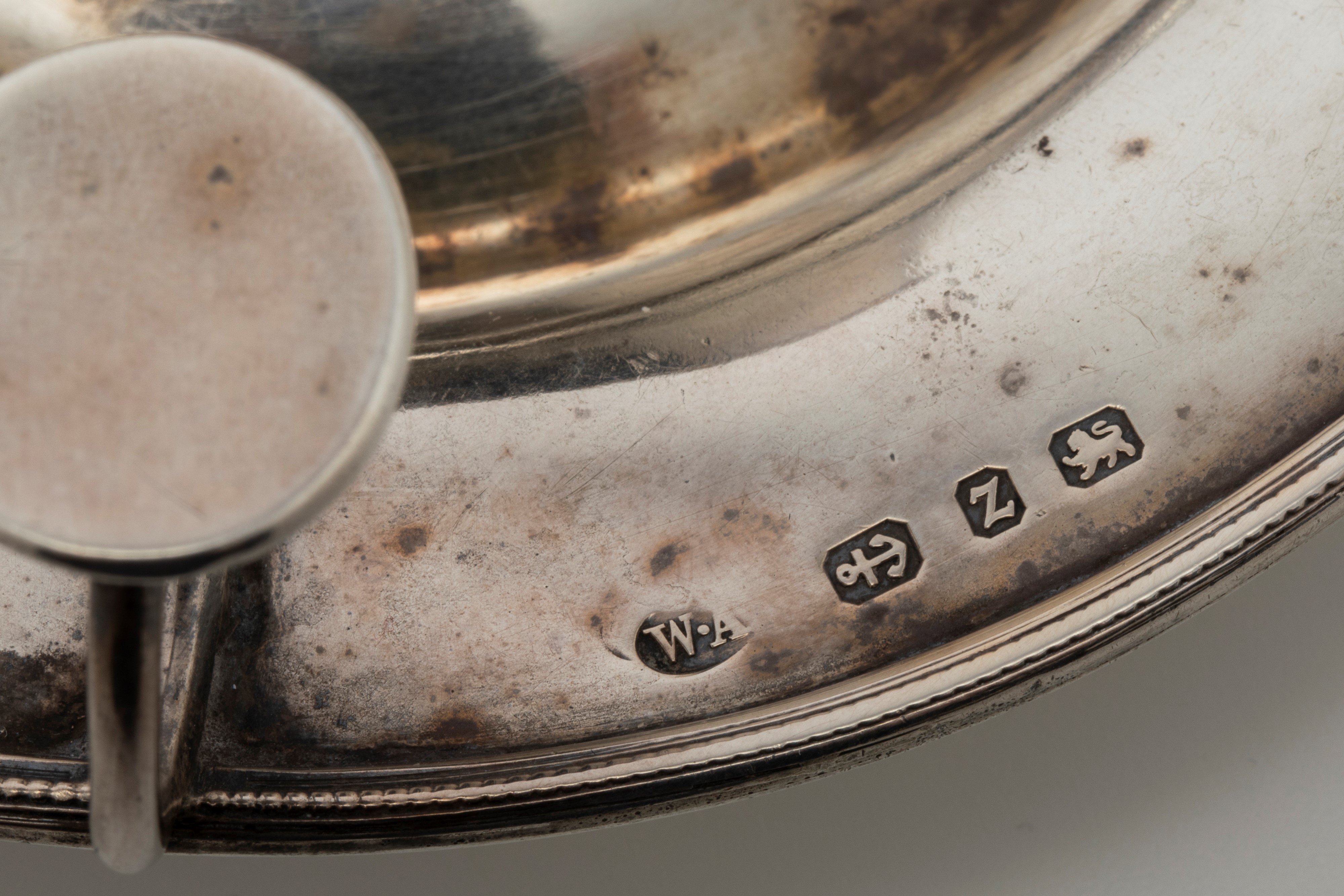 Bugia e lampada ad olio