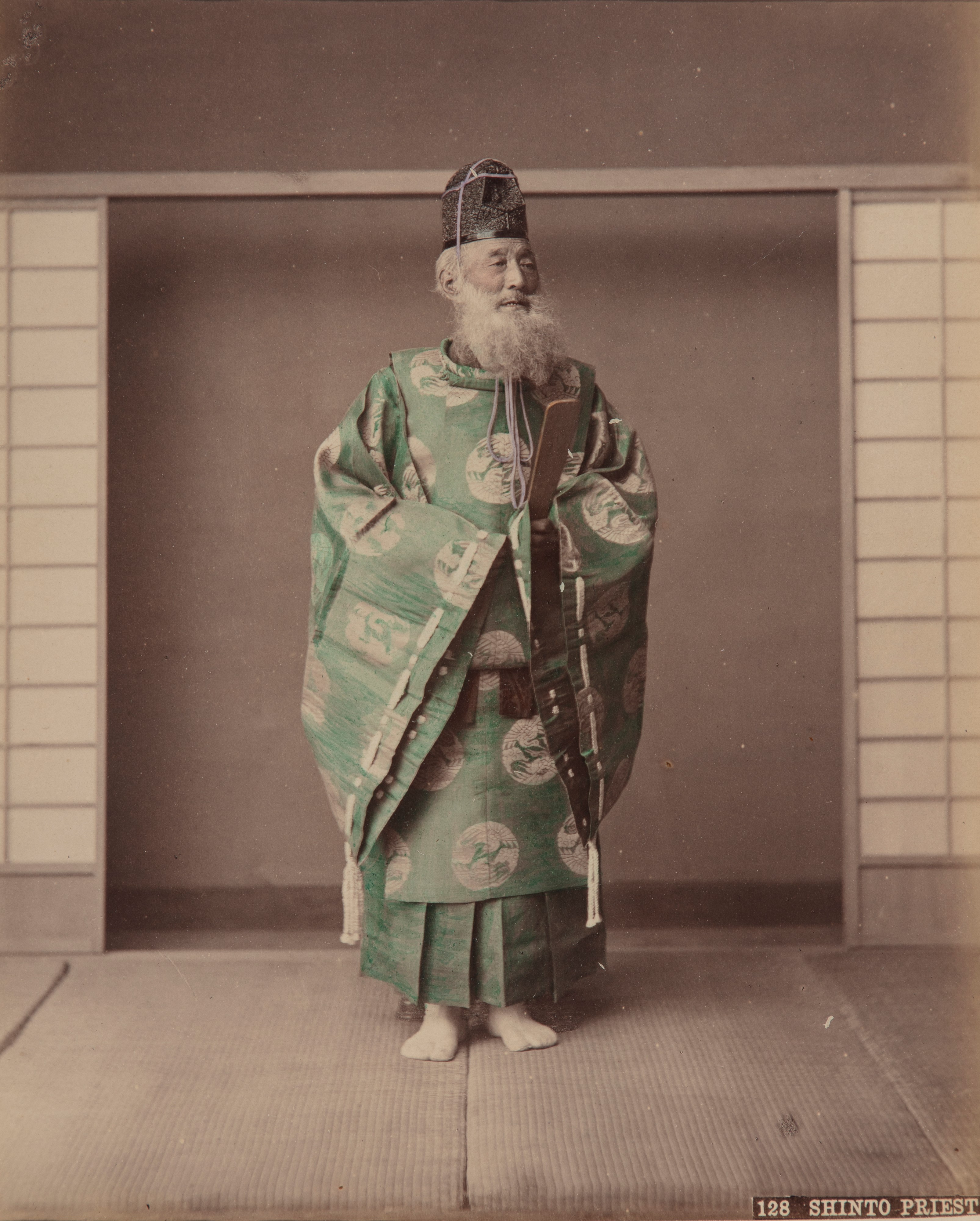 Scuola di Yokoama - Anonimo, Shinto Priest - Due stampe all'albumina colorate a mano