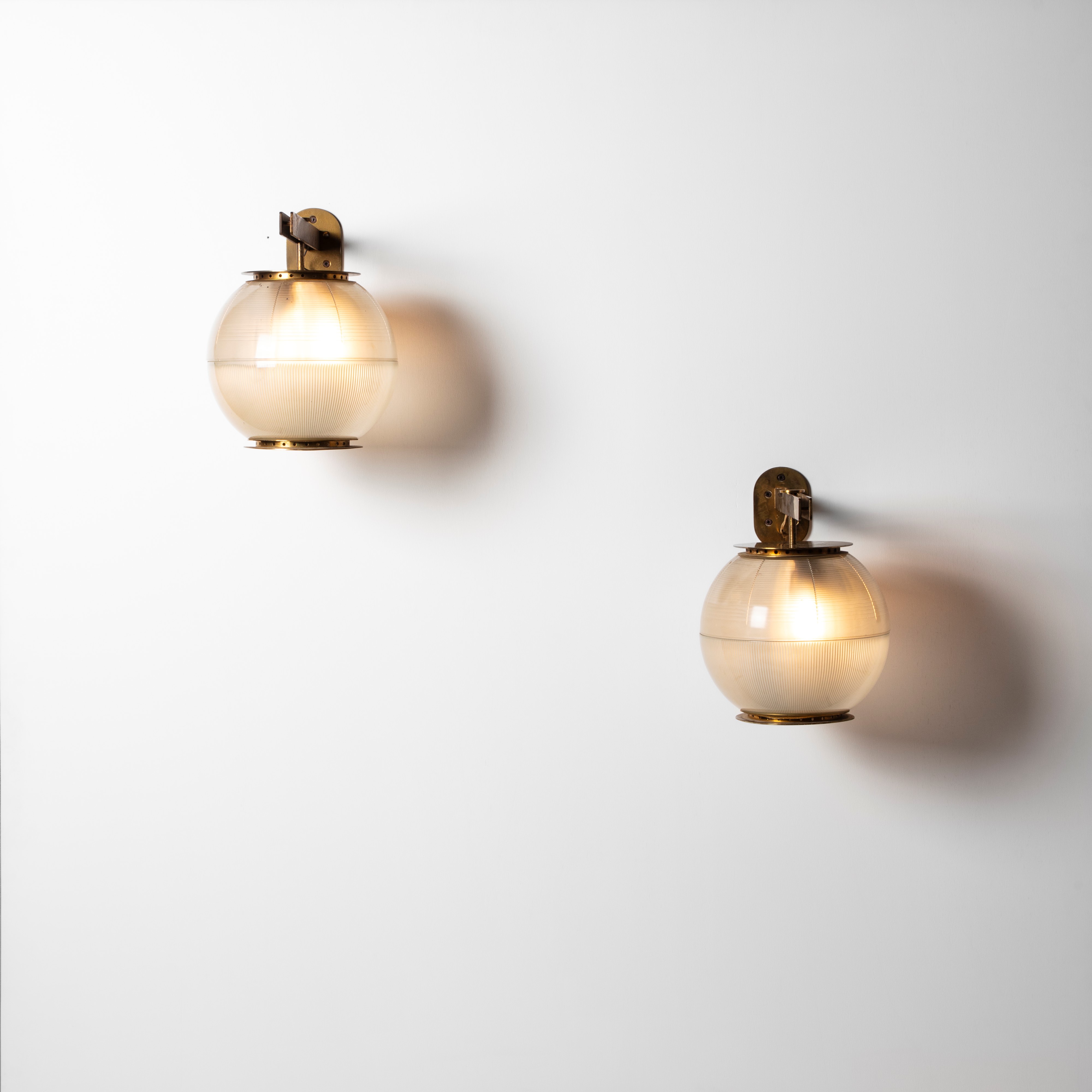 Coppia di lampade a parete, modello no. LP7