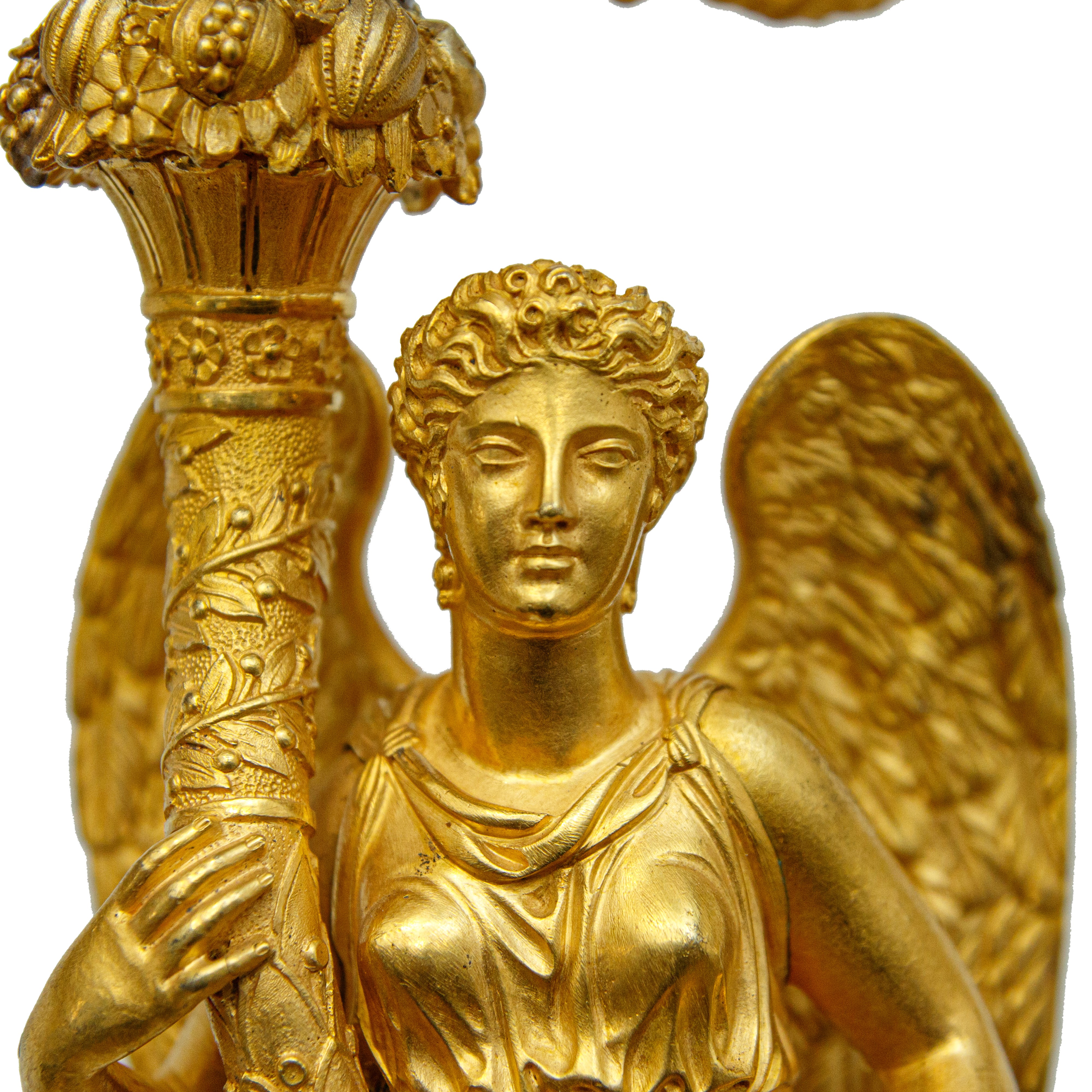 Coppia di Candelabri a Quattro Luci in Bronzo Dorato. Francia, Secolo XIX