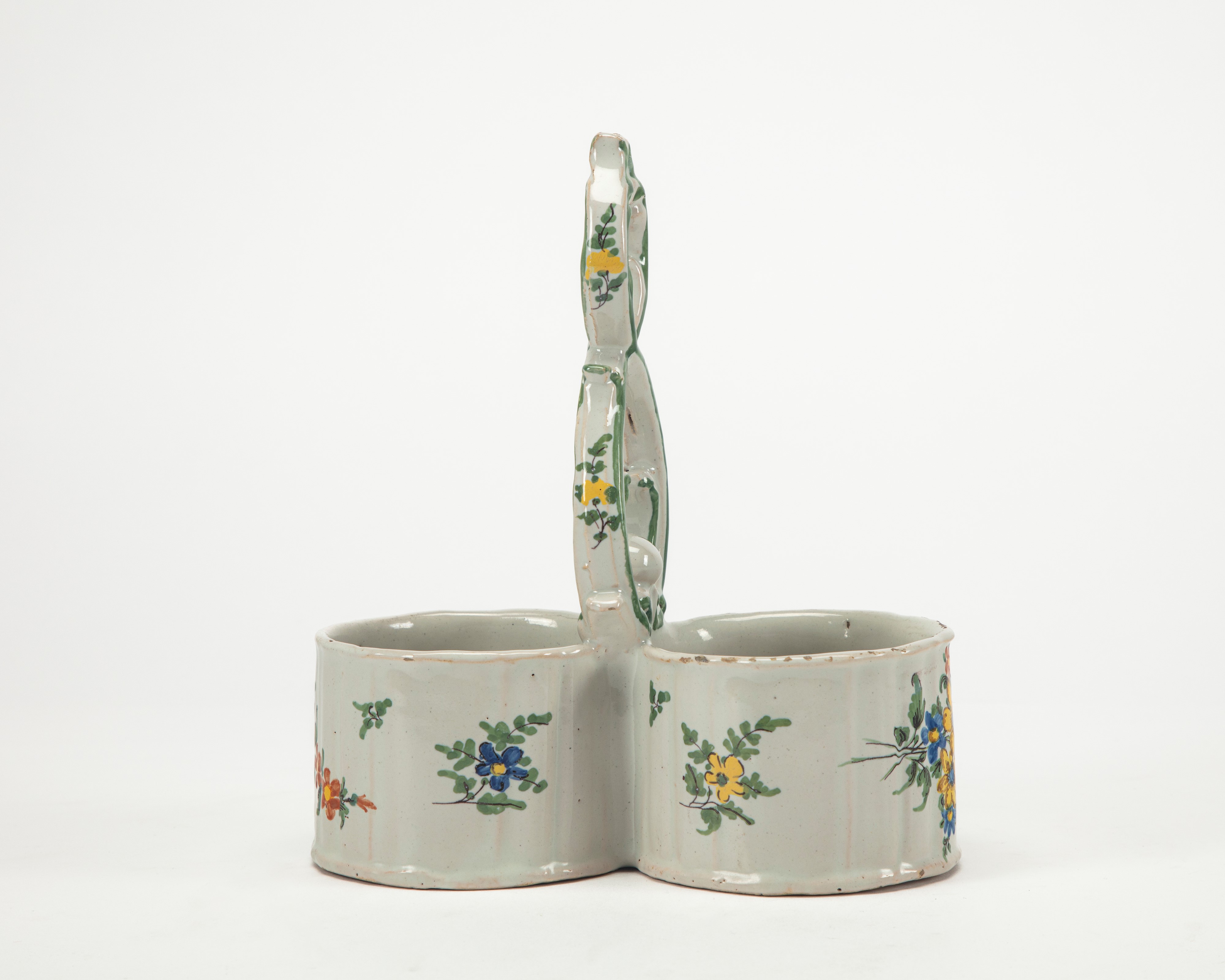 Oliera in Maiolica Decorata in Policromia a Motivi Floreali, Manifattura di Faenza, Seconda Metà ...