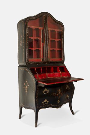 A Genoese black bureau, 18th century ( defects and alterations)