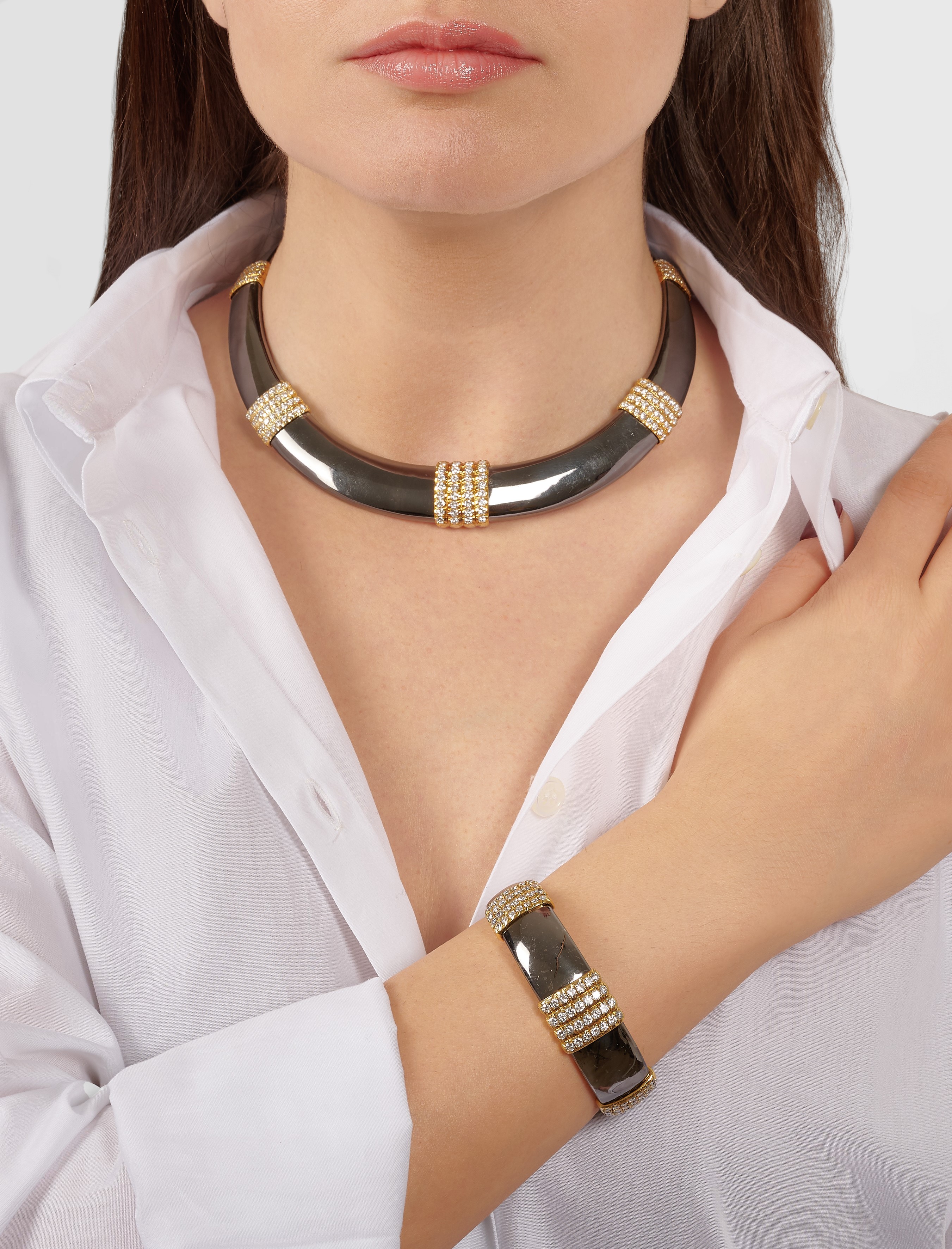 Demi parure con diamanti