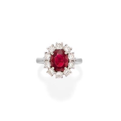 Anello con Rubino e Diamanti