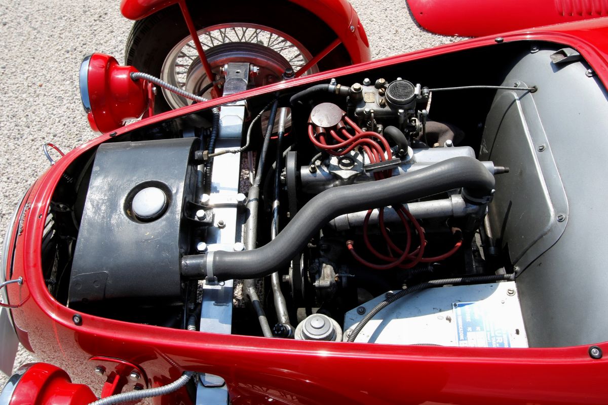 Giaur - 750 Sport