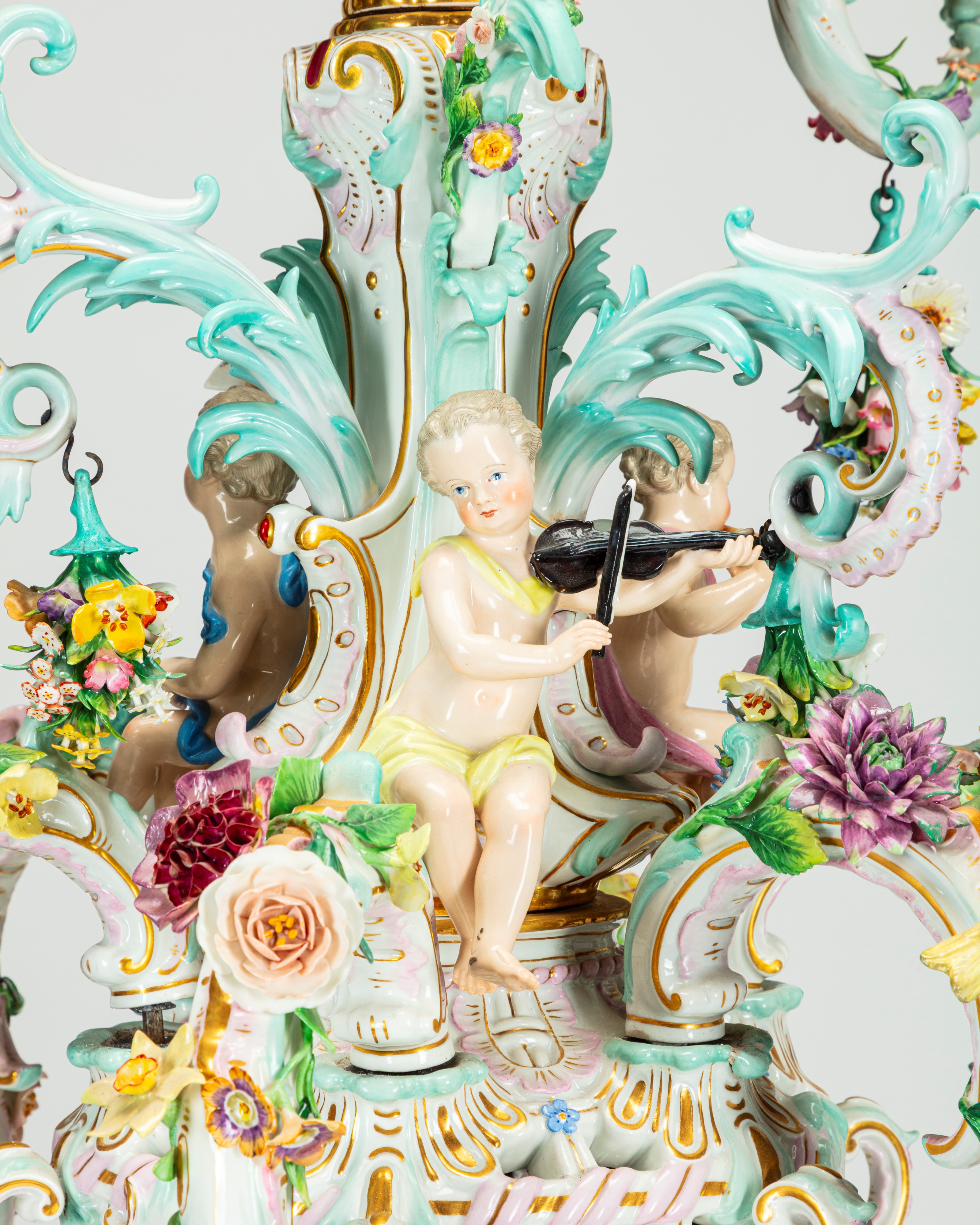 Lampadario a Due Ordini in Porcellana Policroma. Manifattura di Meissen, Secolo XIX