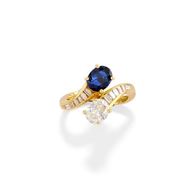 Anello con Zaffiro e Diamanti