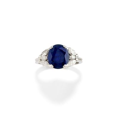 Anello con Zaffiro e Diamanti