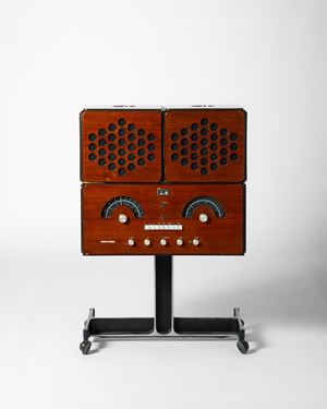 Vinyl player model rr226 fo-st