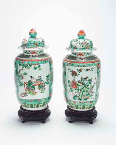 Coppia di Potiches con Coperchio in Porcellana Famiglia Verde. Cina, Periodo della Repubblica (19...