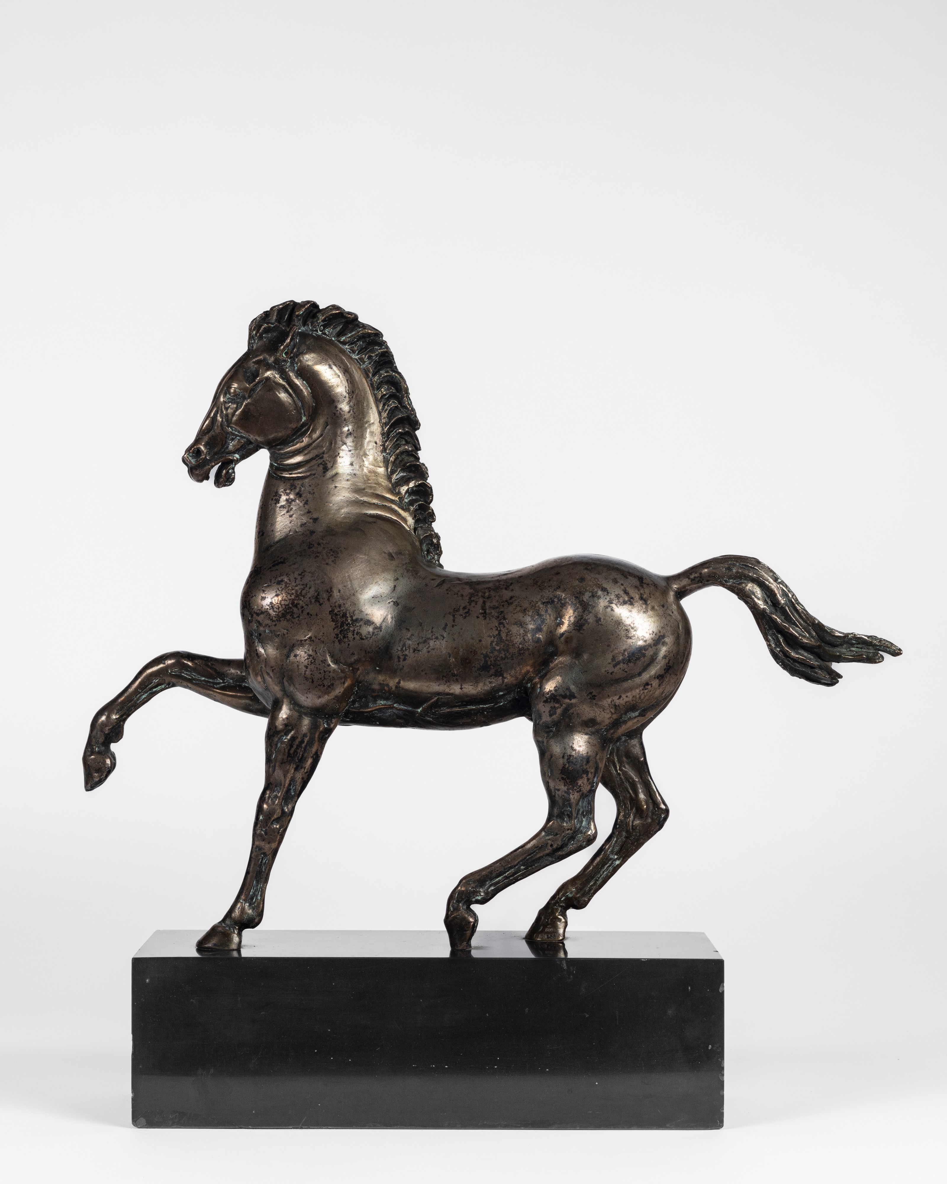 Cavallo rampante argentato