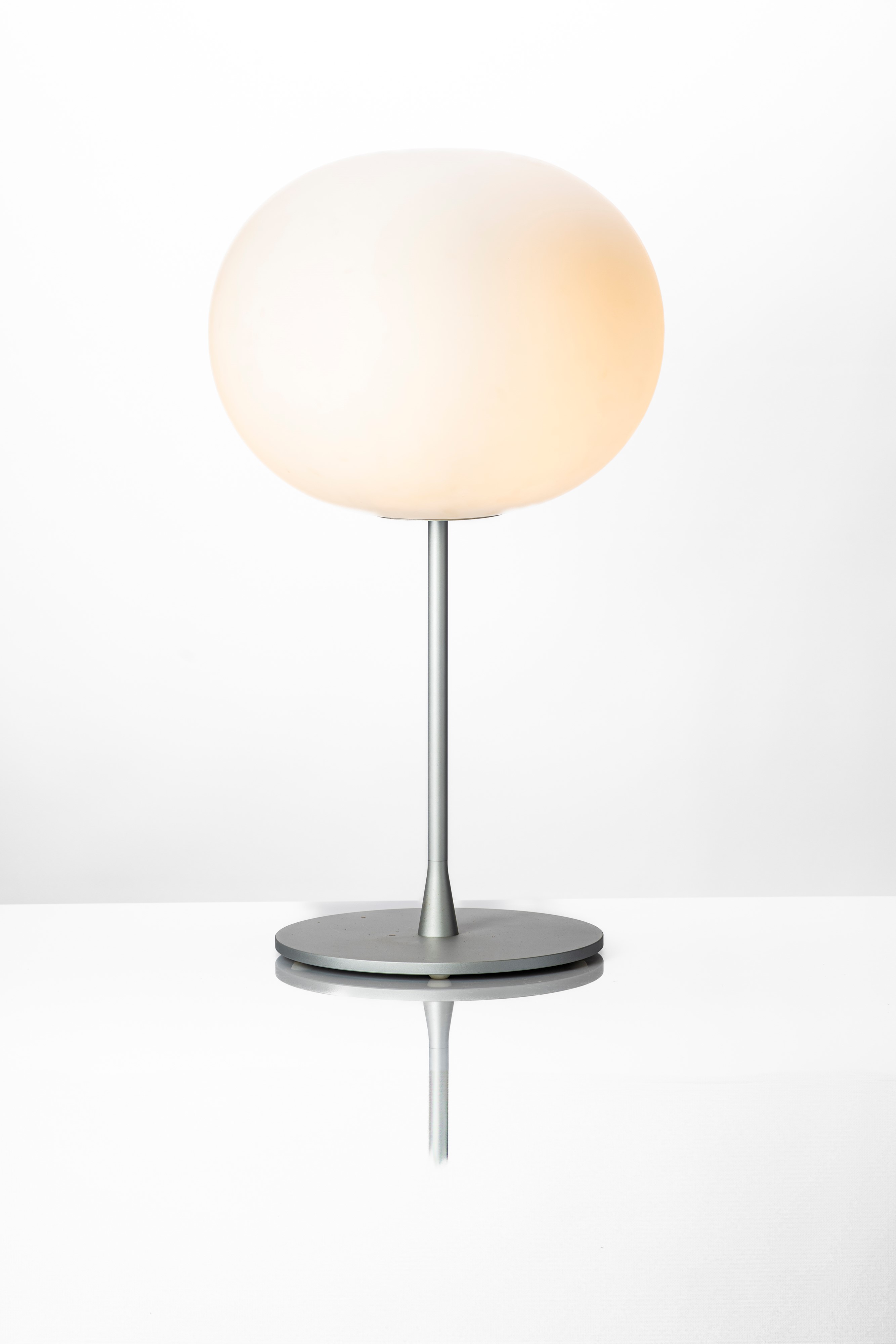 Jasper Morrison - Grande Lampada da Tavolo Modello Glo-ball