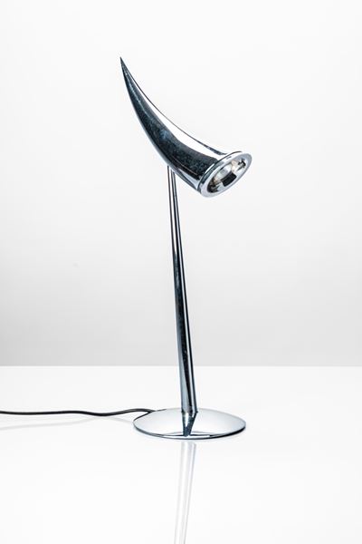 Lampada da Tavolo Modello Arà