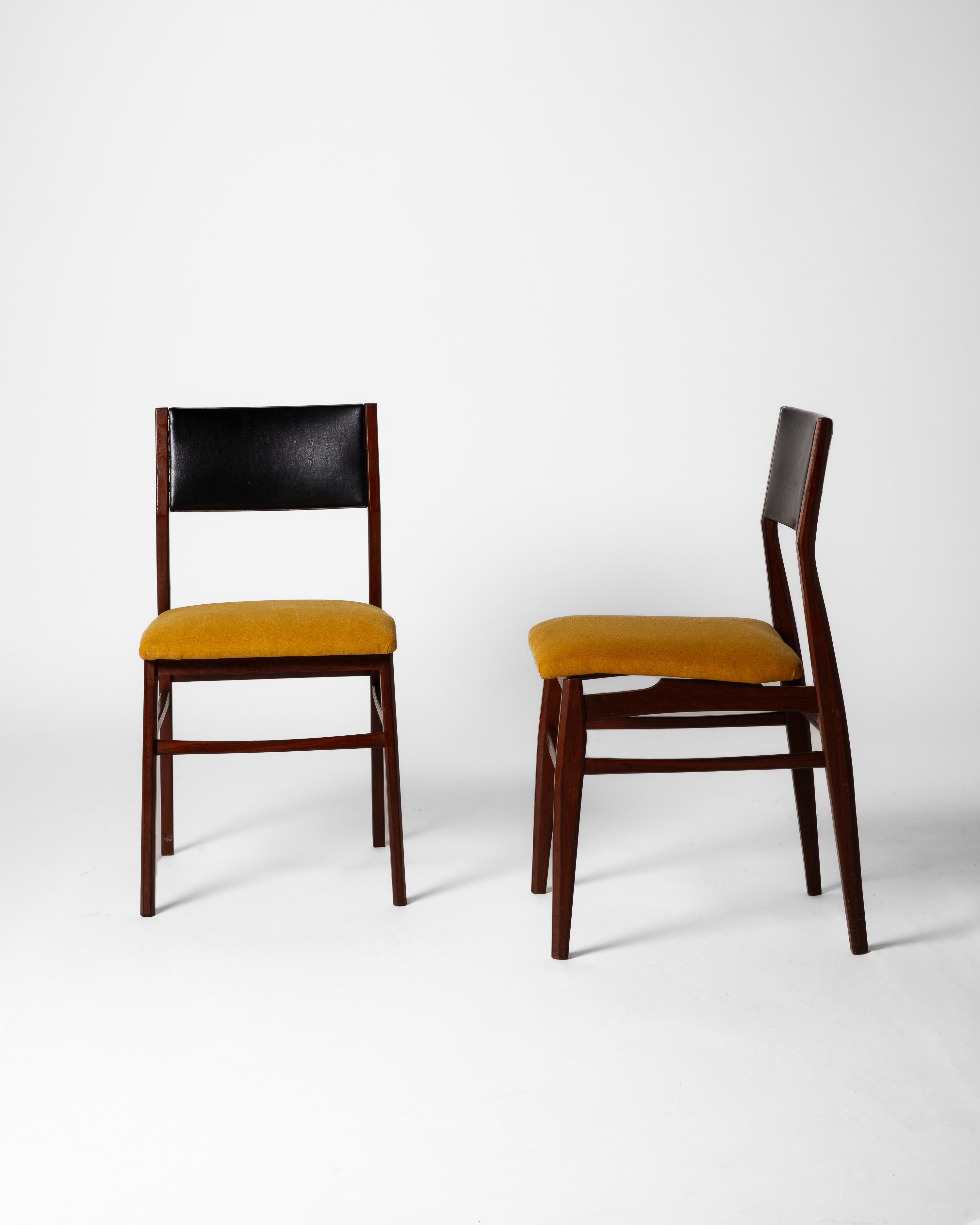 Set di quattro sedie