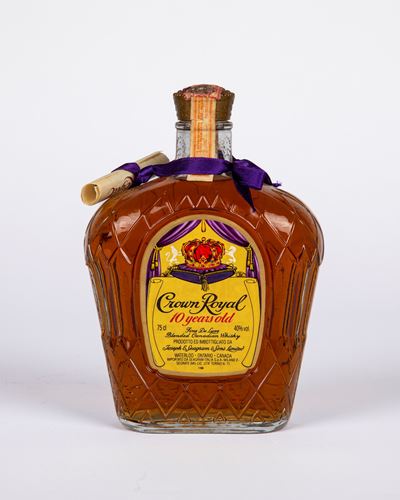Crown Royal Fine Deluxe Blended Canadian Whisky