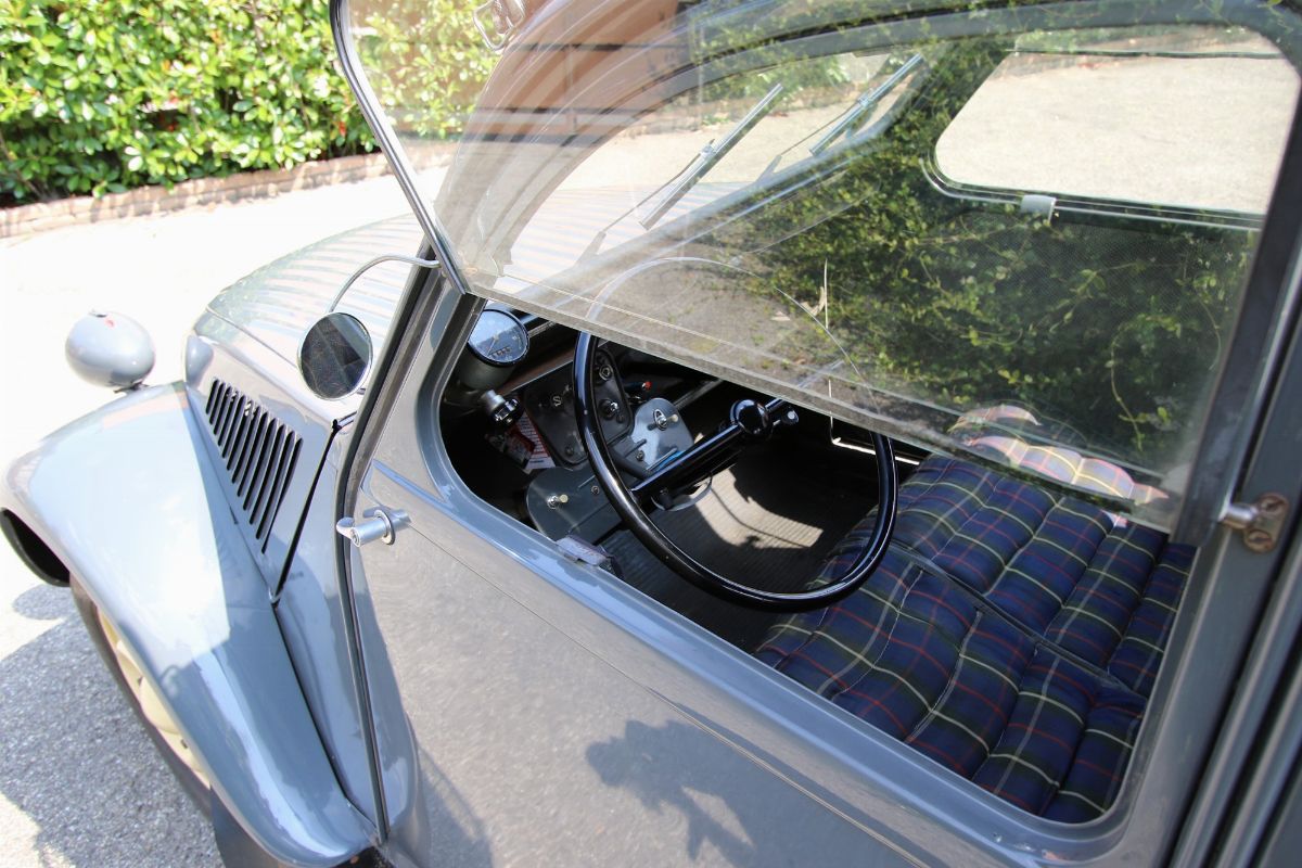 Citroën - 2 CV