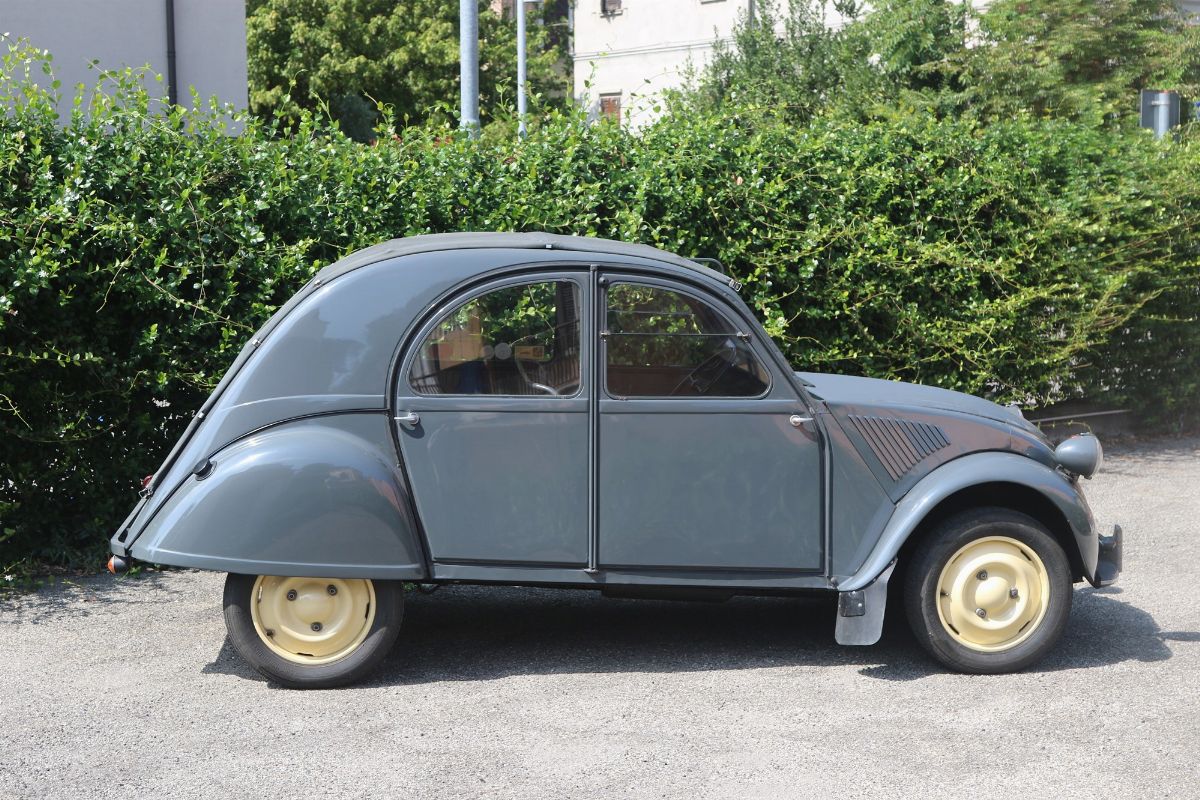 Citroën - 2 CV