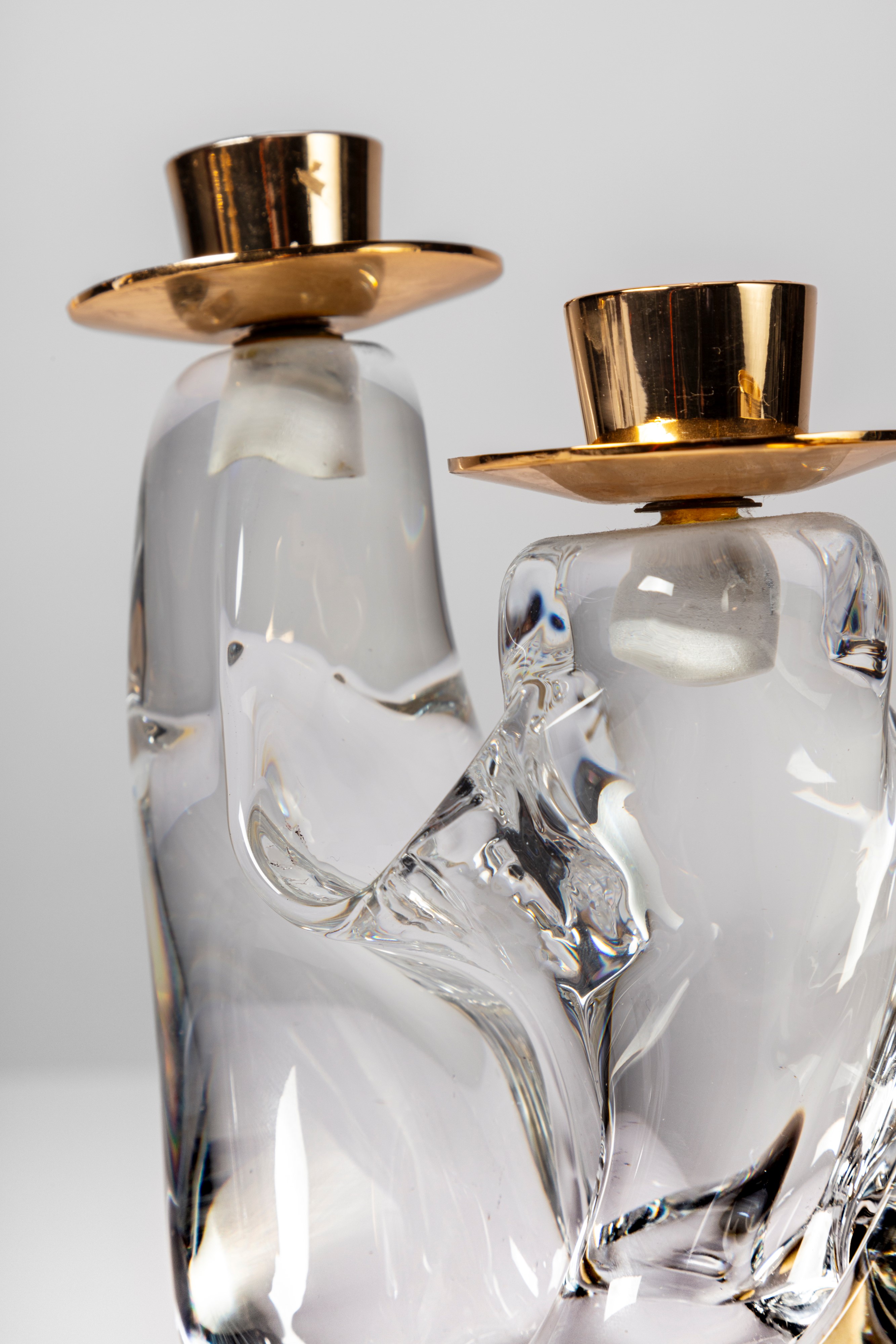 Coppia di candelieri scultorei