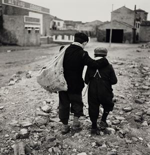 Senza titolo (Bambini, periferia di Comacchio)