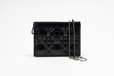 Pochette Caro in pelle macrocannage
