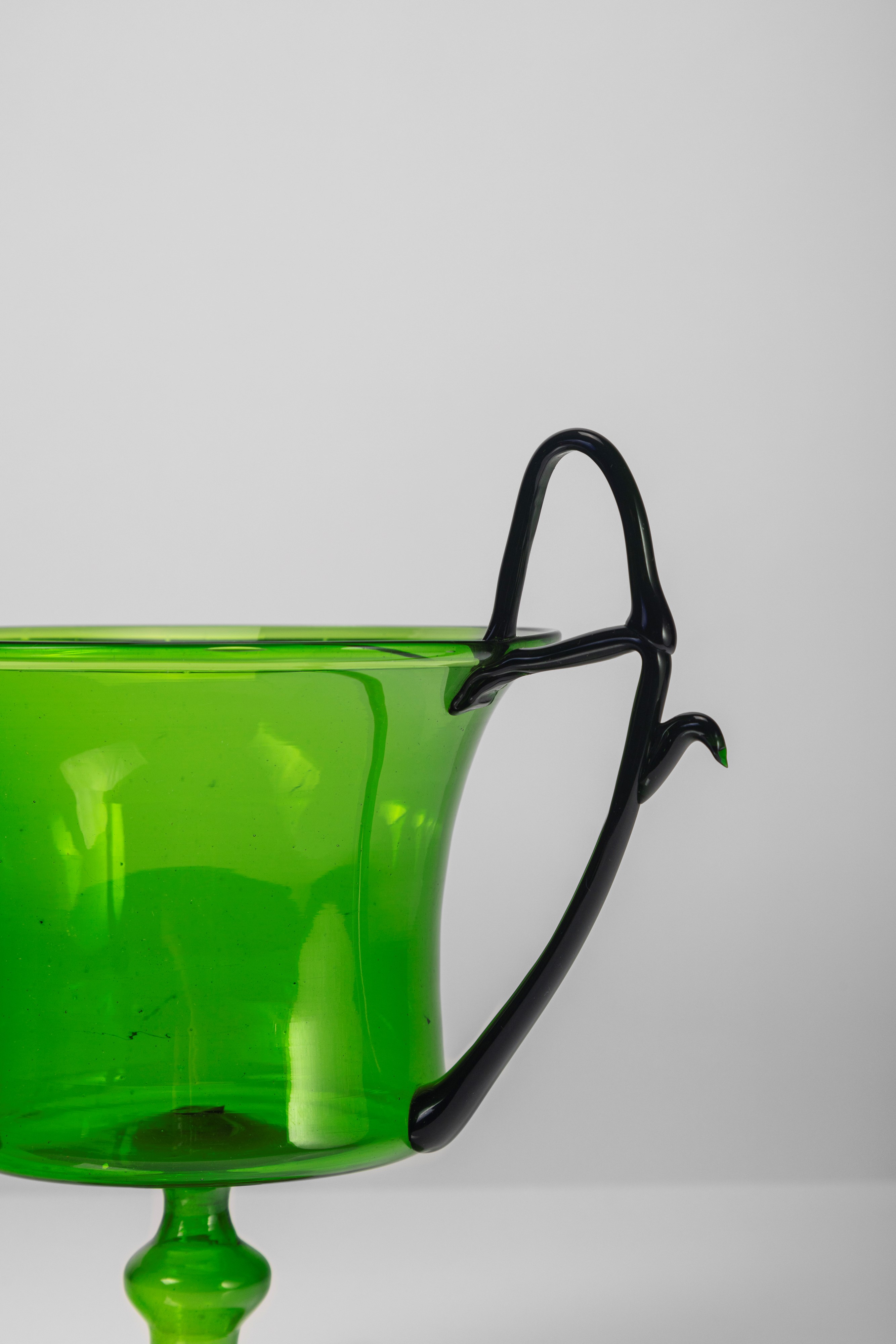 Coppa con anse applicate