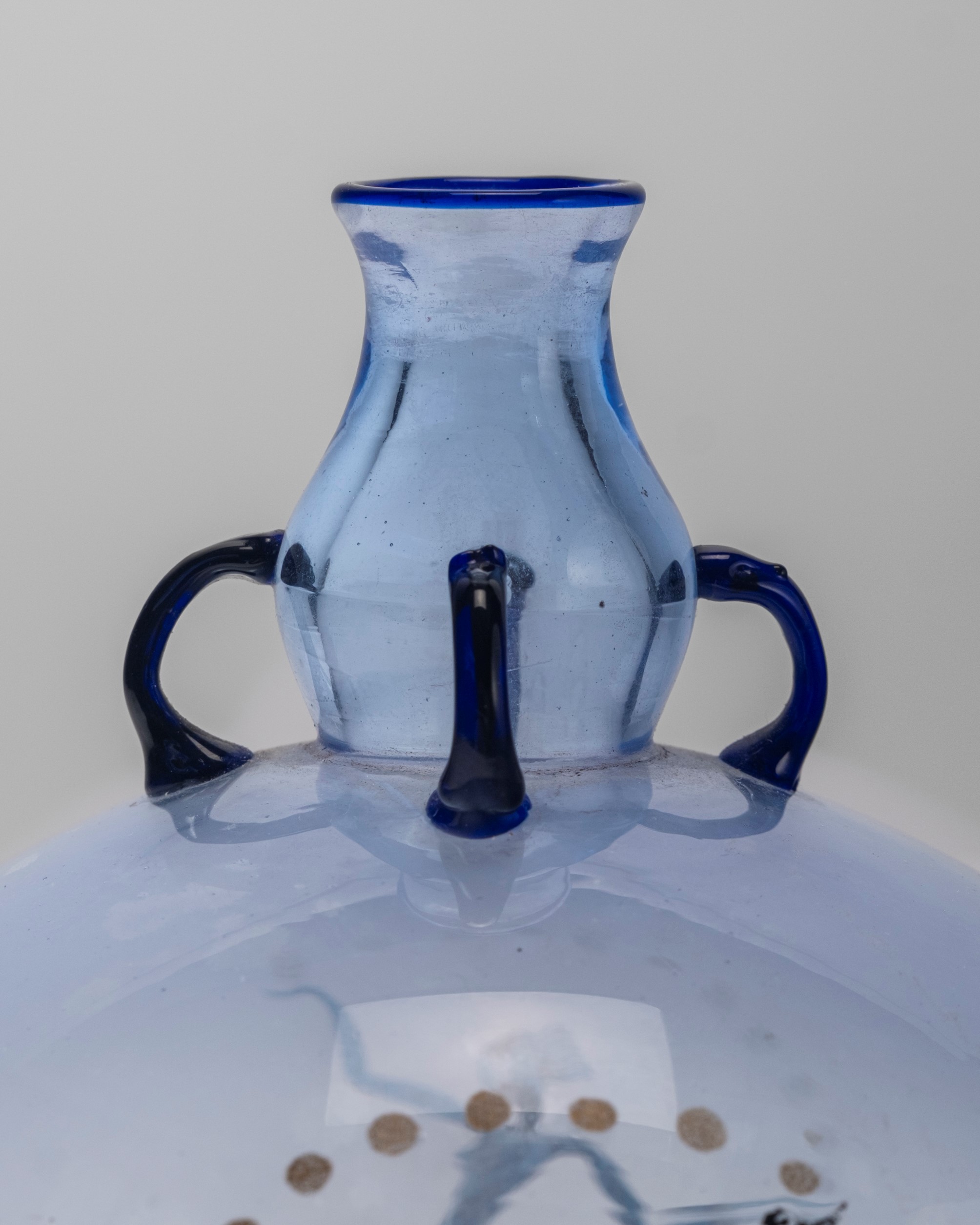 Rara bottiglia con decoro di Guido Balsamo Stella