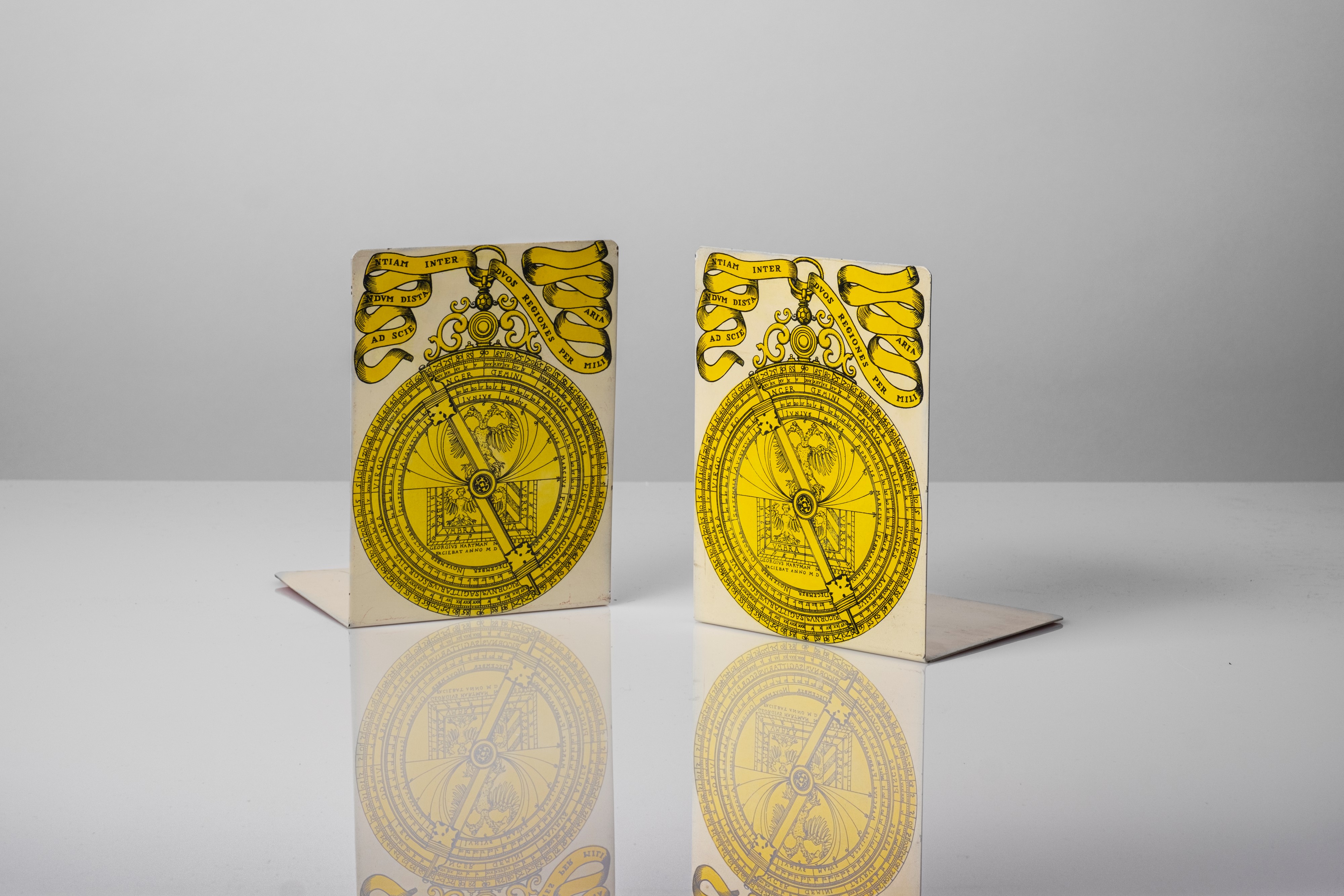 Piero Fornasetti - Coppia di Fermalibri, Decoro Astrolabio N.02