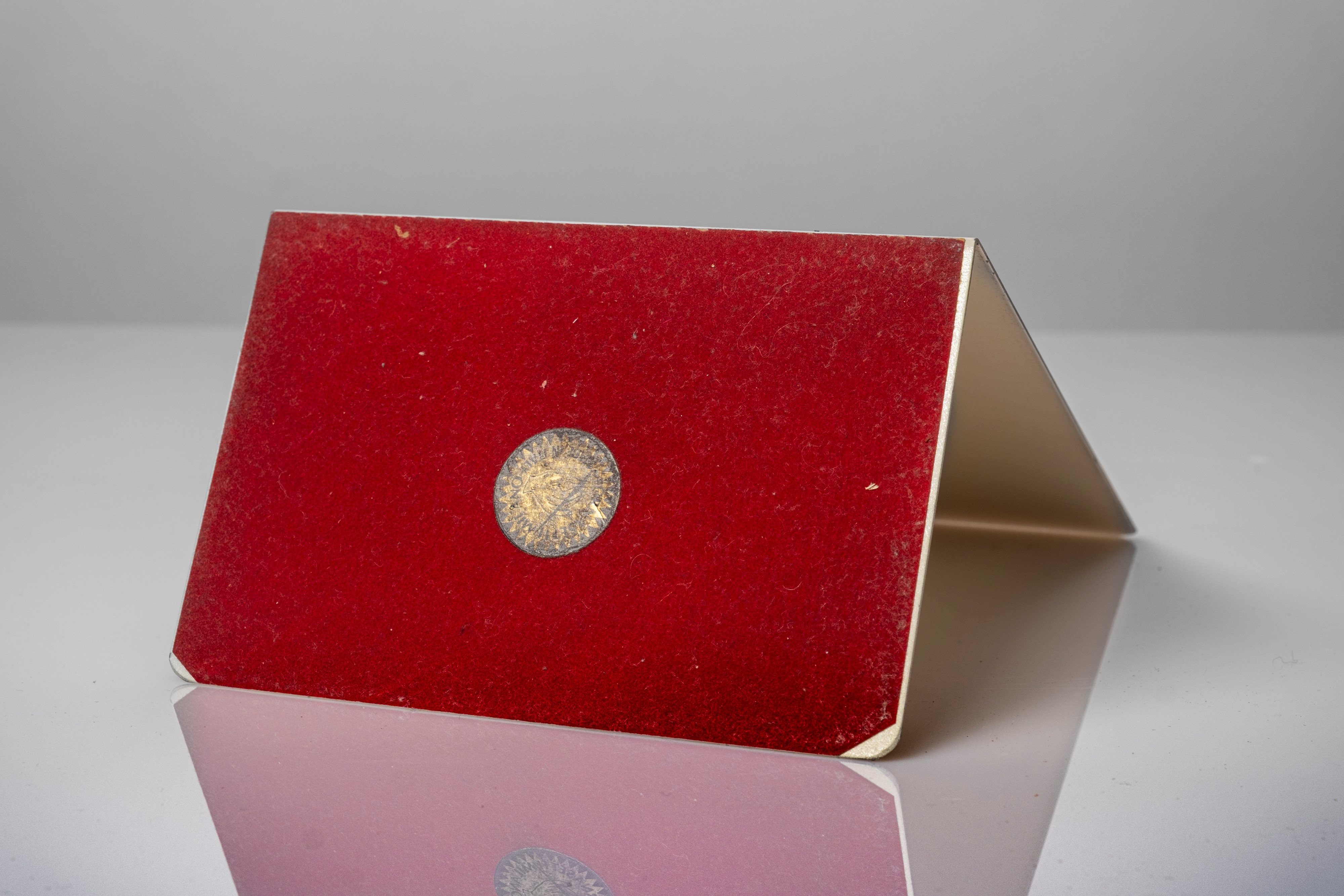 Coppia di fermalibri, decoro Cavaliere