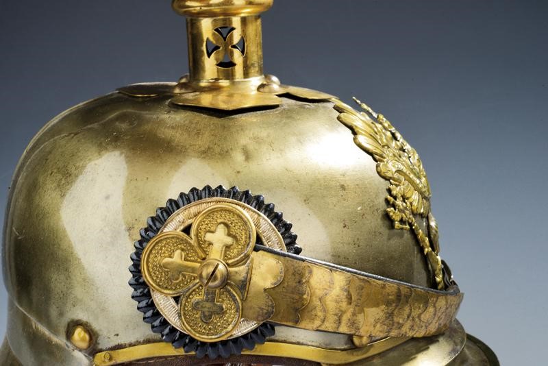 Pickelhaube da Ufficiale dei Corazzieri, Composito