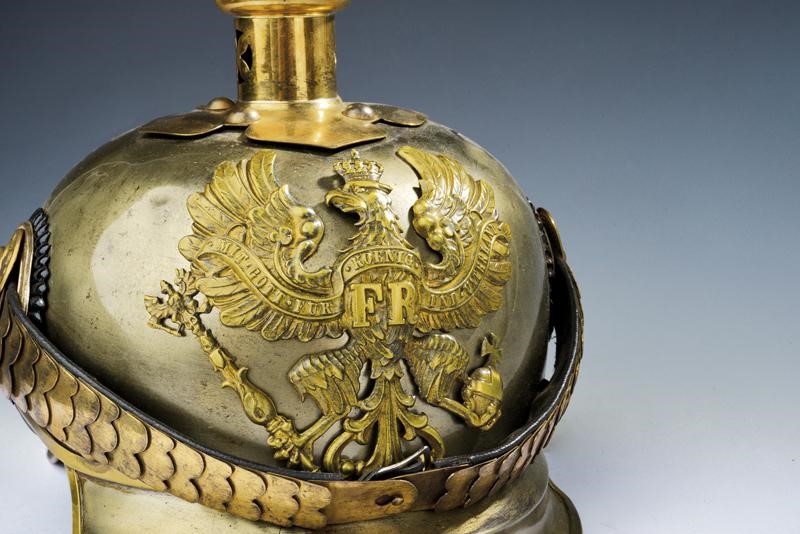 Pickelhaube da ufficiale dei corazzieri, composito